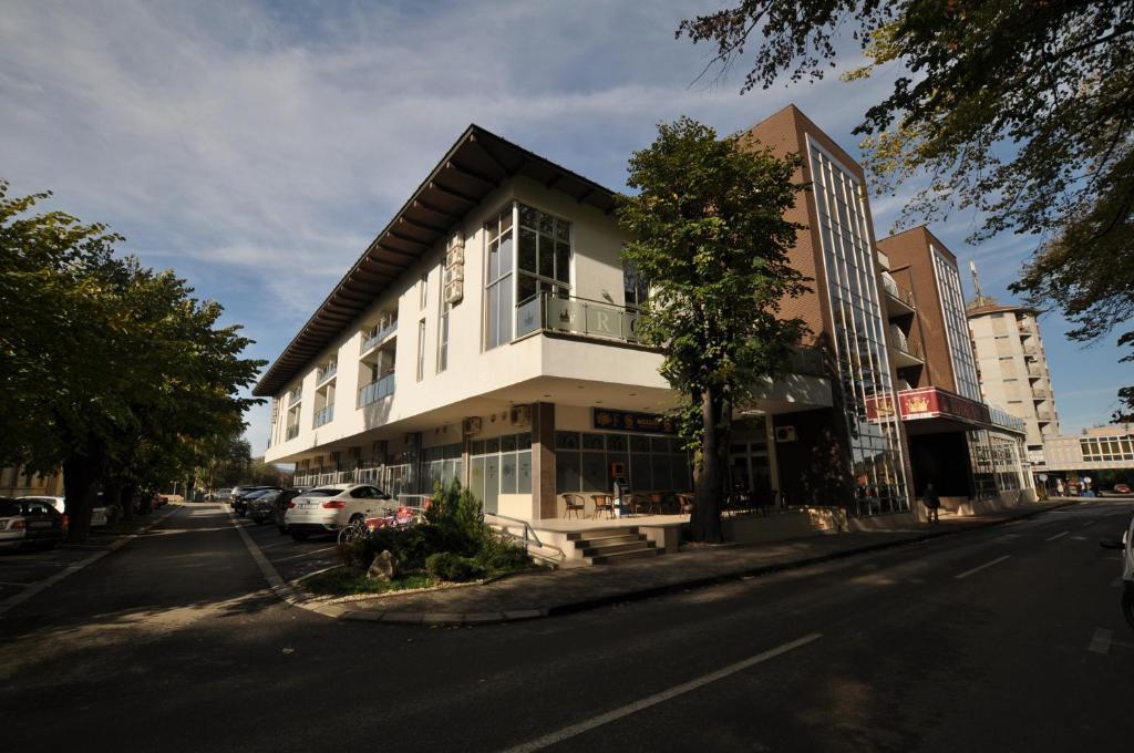 Hotel Royal Spa Banja Koviljača Exteriör bild